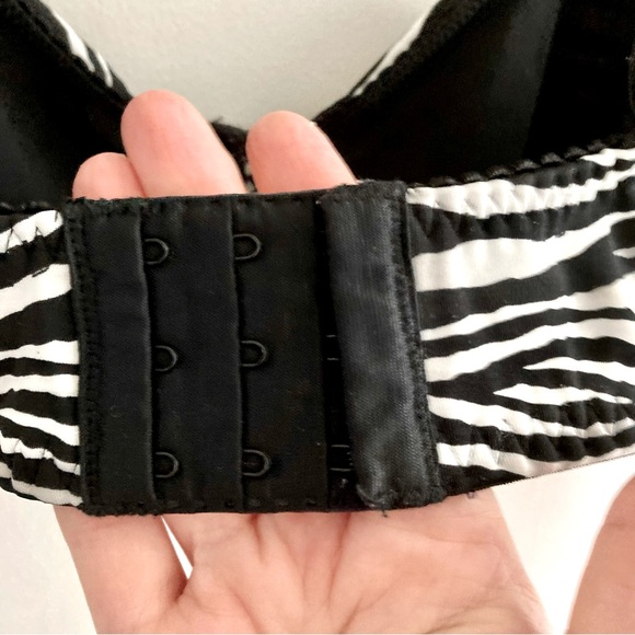Intimates | New Zebra Pattern Bra - Picture 10 of 15